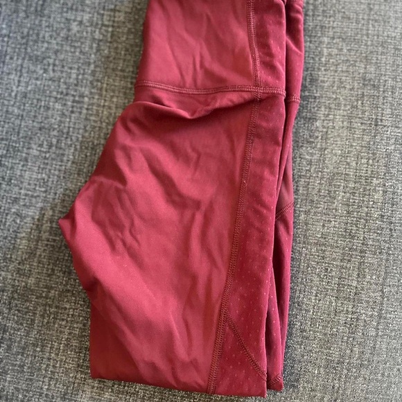 Lululemon red cropped leggings - Picture 2 of 6
